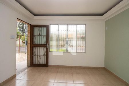 Sala de casa à venda com 3 quartos, 250m² em Sarandi, Porto Alegre