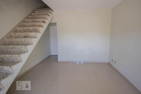 Sala de casa para alugar com 2 quartos, 80m² em Jardim Primavera, Duque de Caxias