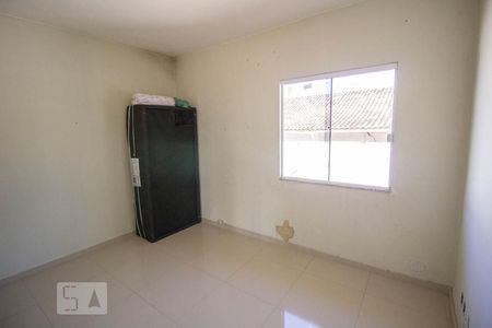 Quarto de casa para alugar com 2 quartos, 80m² em Jardim Primavera, Duque de Caxias