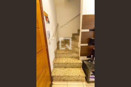 Escada de casa à venda com 2 quartos, 76m² em Itaquera, São Paulo