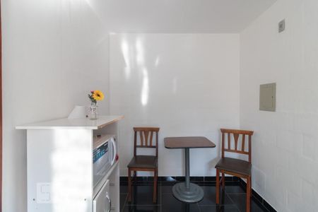 Sala de apartamento à venda com 2 quartos, 36m² em Vila Nova, Porto Alegre