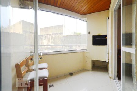 Varanda de apartamento para alugar com 1 quarto, 65m² em Serraria, São José