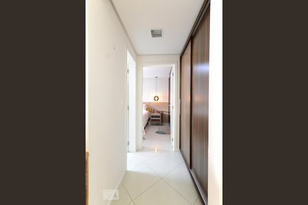 Corredor do apartamento de apartamento para alugar com 1 quarto, 65m² em Serraria, São José