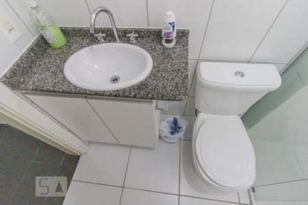 Banheiro Social de apartamento para alugar com 1 quarto, 35m² em Portão, Curitiba