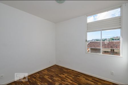 Quarto 1 de apartamento para alugar com 2 quartos, 62m² em Vila Ermelinda, Belo Horizonte