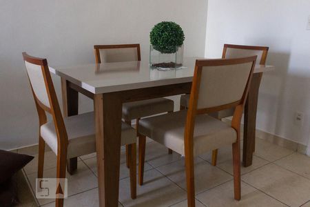 Detalhe sala de apartamento para alugar com 2 quartos, 54m² em Vila Assuncao, Praia Grande