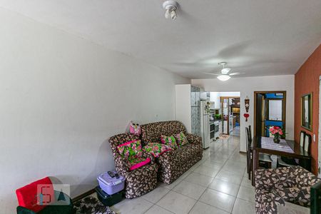 Sala de casa à venda com 3 quartos, 103m² em Hípica, Porto Alegre