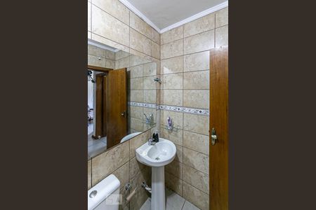 Banheiro de casa à venda com 3 quartos, 103m² em Hípica, Porto Alegre