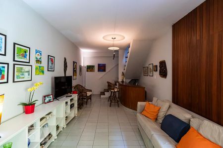 1o. Andar - Sala de TV de casa à venda com 5 quartos, 380m² em Jardim da Glória, São Paulo