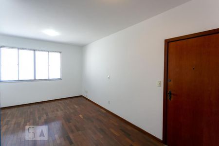 Sala de apartamento para alugar com 3 quartos, 86m² em Floresta, Belo Horizonte