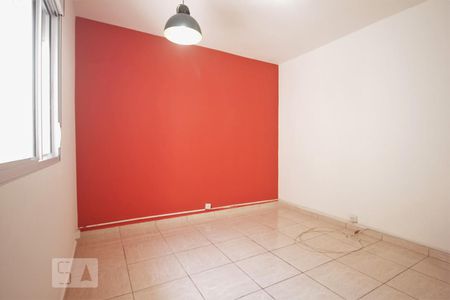 Quarto 2 de casa para alugar com 2 quartos, 110m² em Vila Morse, São Paulo