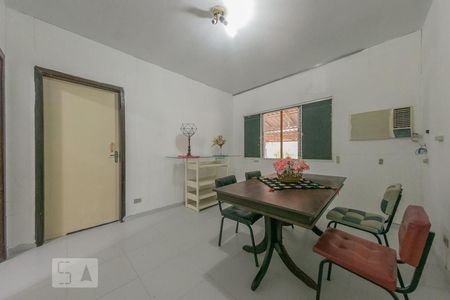 Sala de apartamento para alugar com 1 quarto, 80m² em Santa Felicidade, Curitiba