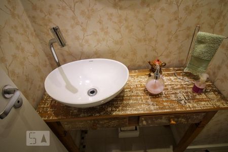 Lavabo de apartamento para alugar com 2 quartos, 92m² em Tatuapé, São Paulo