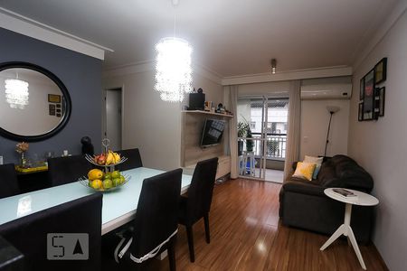 Sala de apartamento à venda com 3 quartos, 72m² em Vila Suzana, São Paulo