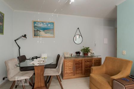 Sala de apartamento à venda com 2 quartos, 60m² em Petrópolis, Porto Alegre