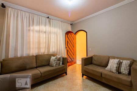 Casa à venda com 125m², 5 quartos e 2 vagasSala