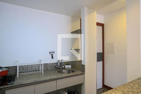 Cozinha  de apartamento para alugar com 1 quarto, 50m² em São Pedro, Belo Horizonte