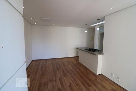 Sala de apartamento à venda com 3 quartos, 62m² em Sítio da Figueira, São Paulo