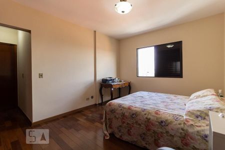 Apartamento à venda com 140m², 3 quartos e 4 vagas Apartamento à venda com 140m², 3 quartos e 4 vagasSuíte