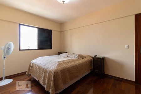 Apartamento à venda com 140m², 3 quartos e 4 vagas Apartamento à venda com 140m², 3 quartos e 4 vagasQuarto 2