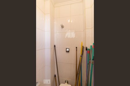 Apartamento à venda com 140m², 3 quartos e 4 vagas Apartamento à venda com 140m², 3 quartos e 4 vagasBanheiro de Serviço