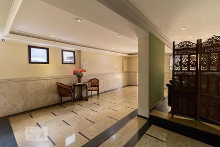 Apartamento à venda com 140m², 3 quartos e 4 vagas Apartamento à venda com 140m², 3 quartos e 4 vagasHall de Entrada