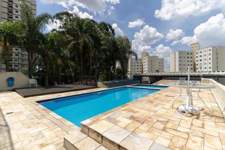 Apartamento à venda com 140m², 3 quartos e 4 vagas Apartamento à venda com 140m², 3 quartos e 4 vagasPiscina