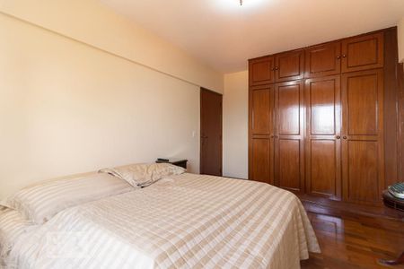Apartamento à venda com 140m², 3 quartos e 4 vagas Apartamento à venda com 140m², 3 quartos e 4 vagasQuarto 2