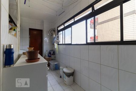 Apartamento à venda com 140m², 3 quartos e 4 vagas Apartamento à venda com 140m², 3 quartos e 4 vagasLavanderia