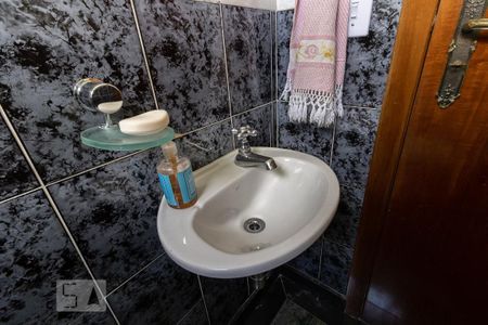 Apartamento à venda com 140m², 3 quartos e 4 vagas Apartamento à venda com 140m², 3 quartos e 4 vagasLavabo