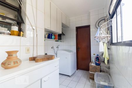 Apartamento à venda com 140m², 3 quartos e 4 vagas Apartamento à venda com 140m², 3 quartos e 4 vagasLavanderia