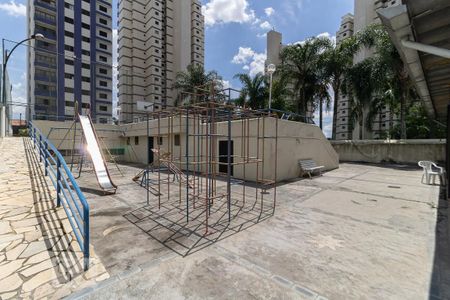 Apartamento à venda com 140m², 3 quartos e 4 vagas Apartamento à venda com 140m², 3 quartos e 4 vagasPlayground