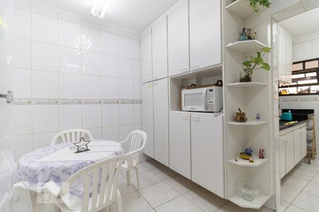 Apartamento à venda com 140m², 3 quartos e 4 vagas Apartamento à venda com 140m², 3 quartos e 4 vagasCozinha