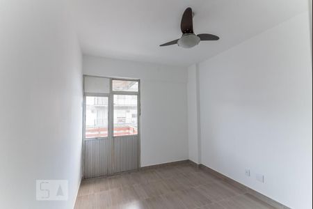 Suíte  de apartamento à venda com 2 quartos, 74m² em Grajau, Rio de Janeiro