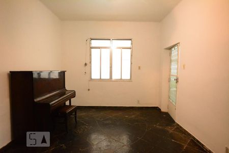 Sala de casa à venda com 2 quartos, 110m² em Penha, Rio de Janeiro