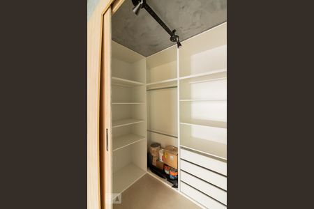 Closet de kitnet/studio para alugar com 1 quarto, 50m² em Itaim Bibi, São Paulo