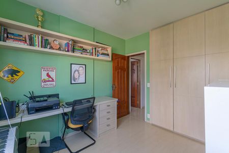 Quarto 1 de apartamento à venda com 3 quartos, 108m² em Grajau, Rio de Janeiro