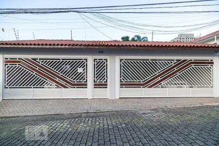 Fachada de casa à venda com 3 quartos, 309m² em Vila Milton, Guarulhos