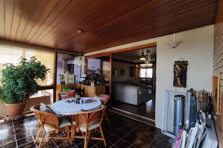 Apartamento à venda com 189m², 3 quartos e 2 vagas Apartamento à venda com 189m², 3 quartos e 2 vagasSacada gourmet