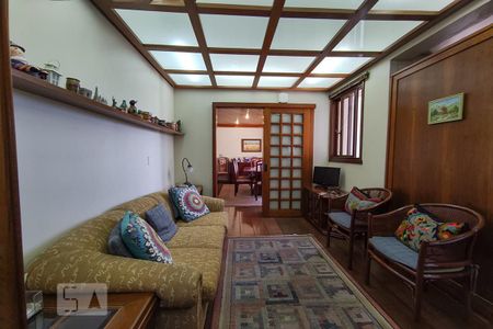 Apartamento à venda com 189m², 3 quartos e 2 vagas Apartamento à venda com 189m², 3 quartos e 2 vagasSala de TV