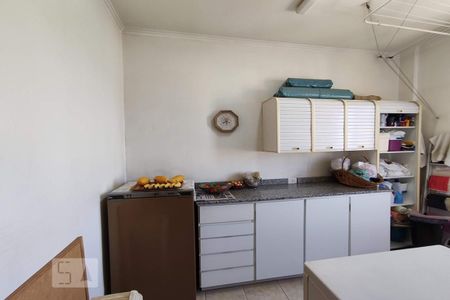 Apartamento à venda com 189m², 3 quartos e 2 vagas Apartamento à venda com 189m², 3 quartos e 2 vagas Área de Serviço