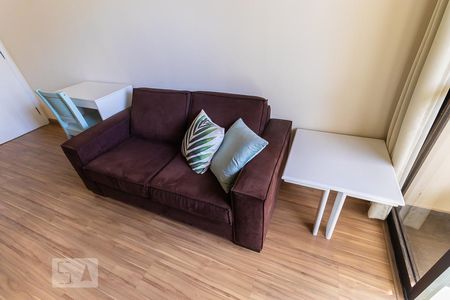 Sala - Sofá de apartamento para alugar com 1 quarto, 55m² em Cambuí, Campinas