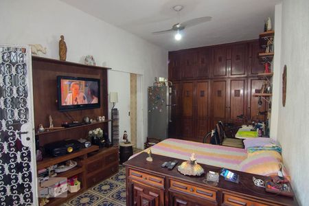 Sala / Quarto de kitnet/studio para alugar com 1 quarto, 27m² em Centro, Rio de Janeiro