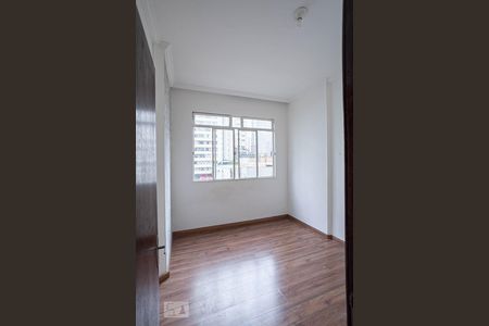 Quarto 2 de apartamento para alugar com 2 quartos, 60m² em Centro, Belo Horizonte