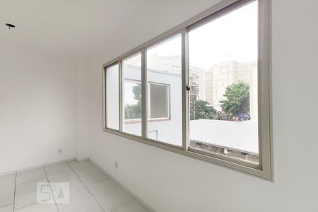 Sala de kitnet/studio à venda com 2 quartos, 70m² em Centro, São Leopoldo