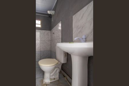 Banheiro de casa à venda com 1 quarto, 23m² em Aberta dos Morros, Porto Alegre