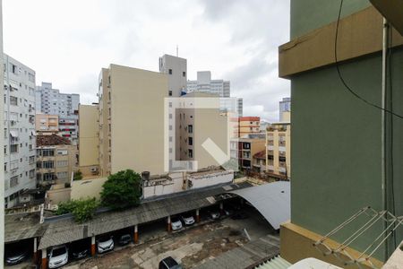 Vista da sala de kitnet/studio para alugar com 1 quarto, 46m² em Centro Histórico, Porto Alegre