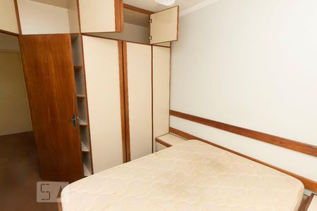 Quarto  de apartamento para alugar com 1 quarto, 47m² em Floresta, Porto Alegre