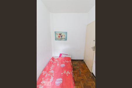 Quarto 2 de casa à venda com 5 quartos, 330m² em Jardim Ester Yolanda, São Paulo
