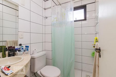 Banheiro da Suíte de apartamento à venda com 2 quartos, 76m² em Menino Deus, Porto Alegre